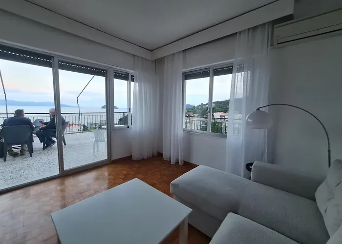 Sofias Seaview Apartamento *